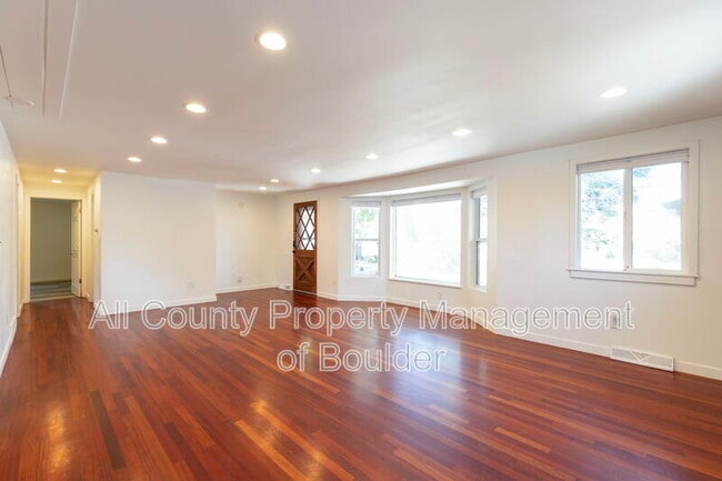 Building Photo - 1098 Cherryvale Rd