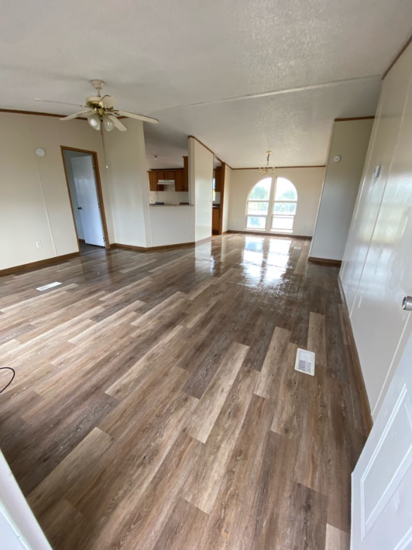 Building Photo - 103 Valley View Ct
