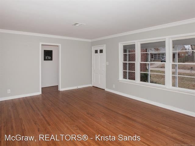 Building Photo - 2 br, 1 bath House - 911 S. Urbana Ave.