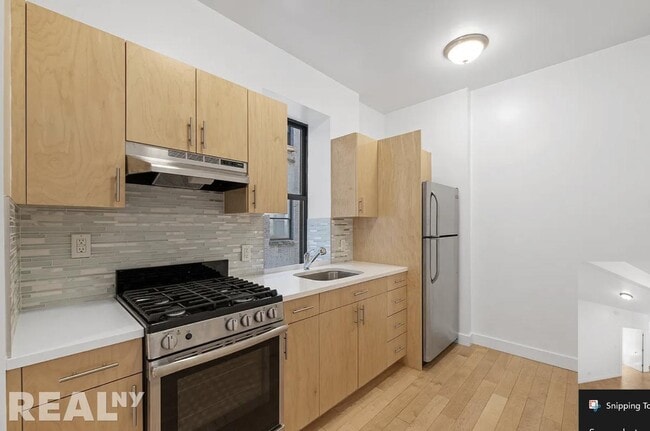 Building Photo - 206 Rivington St