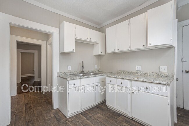 Building Photo - 721 85th St S