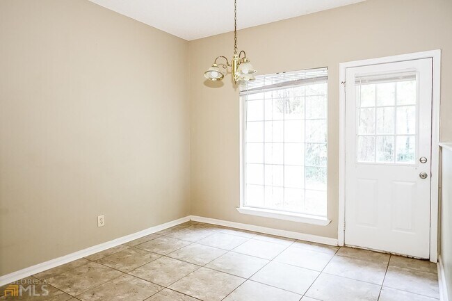 Building Photo - 6697 Sunset Hills Blvd