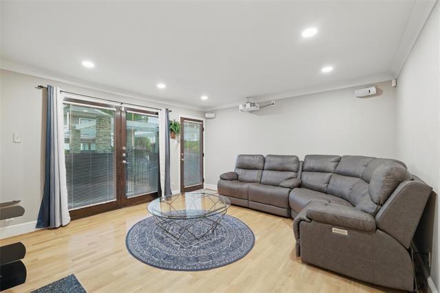 Foto del edificio - 5934 Sandhurst Ln