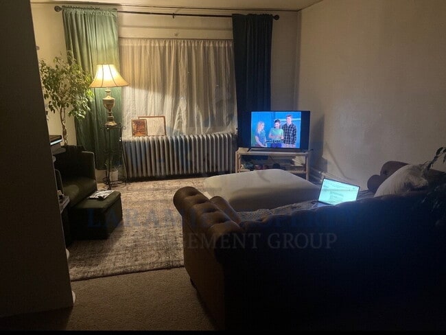 Building Photo - 1 Bedroom 1 Bathroom Apartment