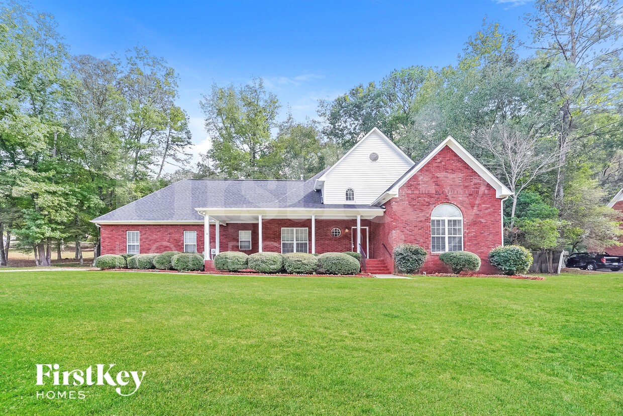 Foto principal - 6201 Windsor Ln