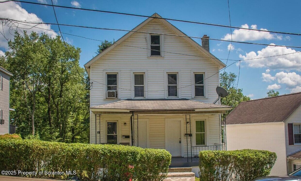 Foto principal - 144 Jefferson St