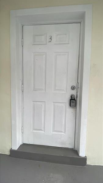 Foto del edificio - 3007 N Andrews Ave