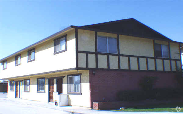 Building Photo - 9125 Pepper Ave