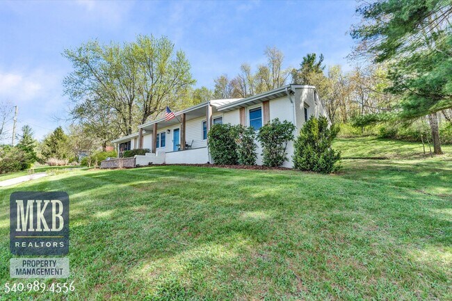 Building Photo - 9901 Fortune Ridge Road Bent Mountain VA 2...