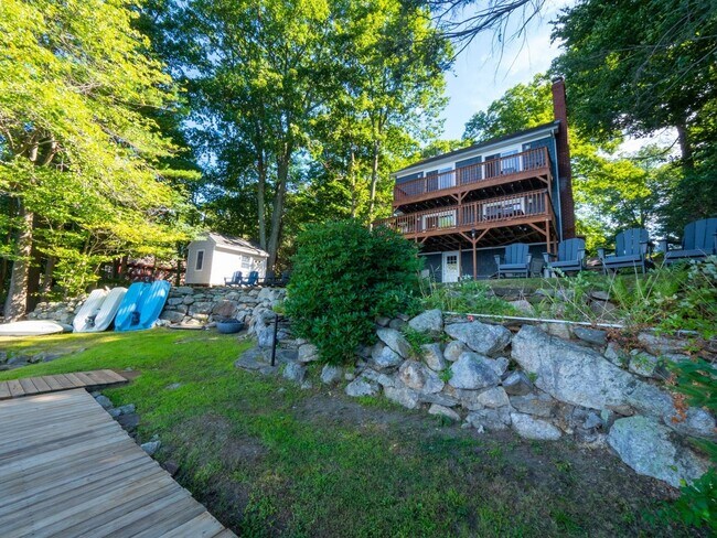 Building Photo - 17 Lakeview Dr