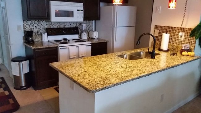 Building Photo - 2723 N Poinciana Blvd