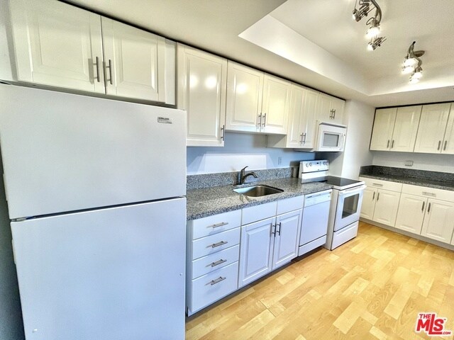 Building Photo - 1610 Broadway