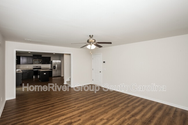 Building Photo - 351 Niblick Dr