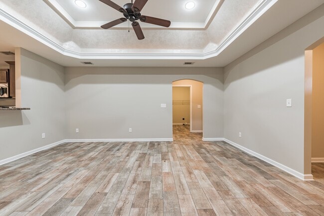 Building Photo - 6208 Mimosa Gardens Dr