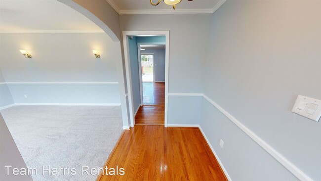 Building Photo - 3 br, 2.5 bath House - 517 Lennox Drive