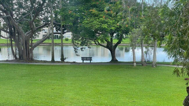 Foto del edificio - 14671 Bonaire Blvd