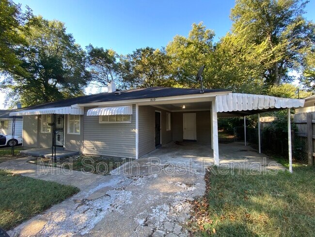 Building Photo - 1819 Parnassus St