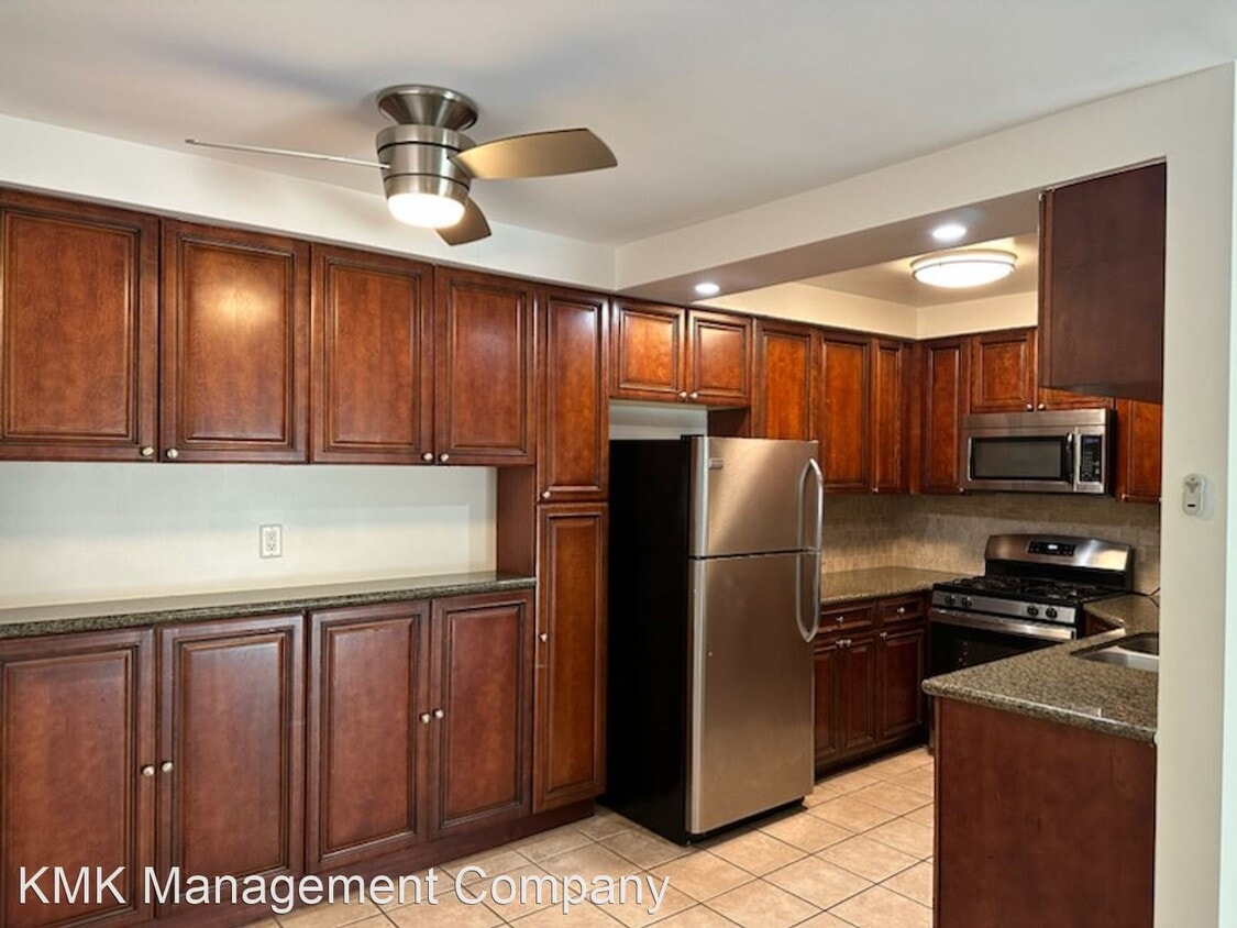 Primary Photo - 1 br, 1 bath Apartment - 10394 Rochester A...