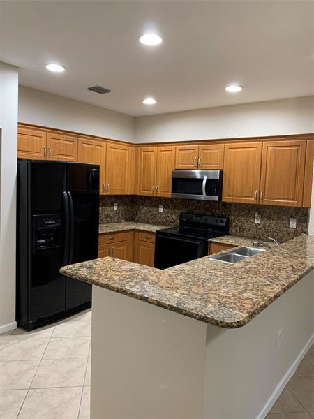 Foto del edificio - 8222 SW 29th St