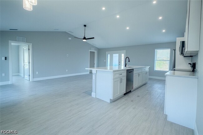 Foto del edificio - 402 NE 31st Terrace