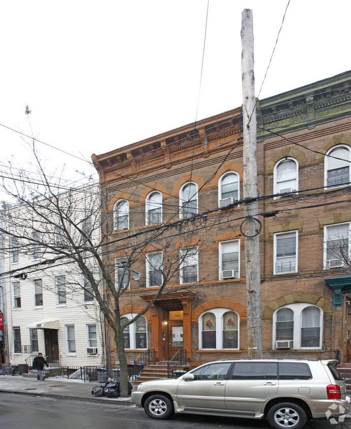 Primary Photo - 229 Wyckoff Ave
