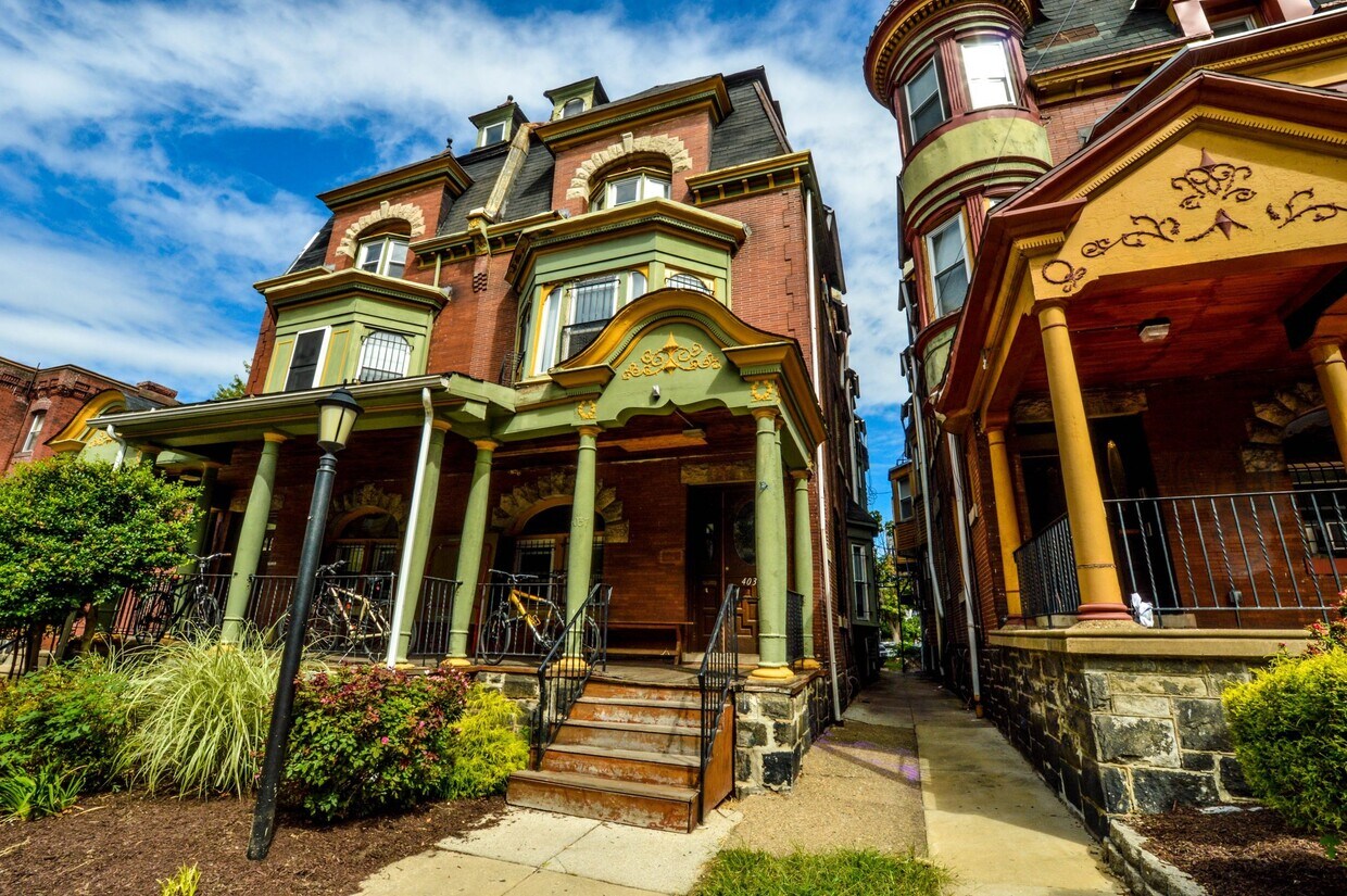 Building Photo - 4037 Spruce St