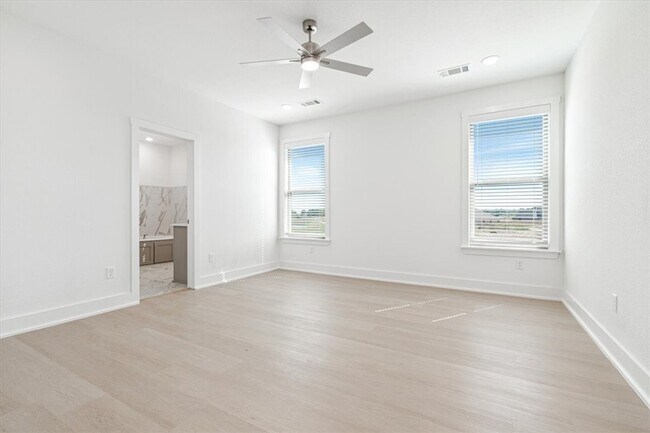 Foto del edificio - 7004 SW Orange Ave