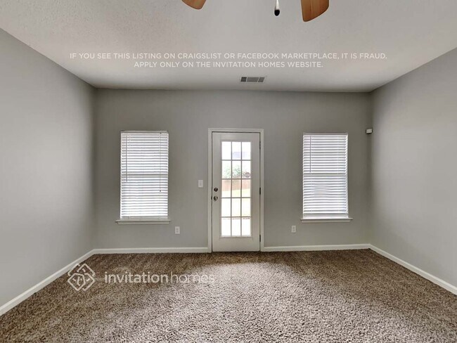 Building Photo - 605 City Park Dr