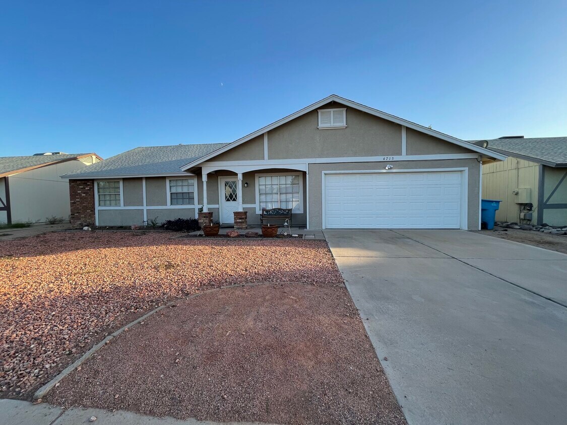 Foto principal - 4713 W Villa Maria Dr