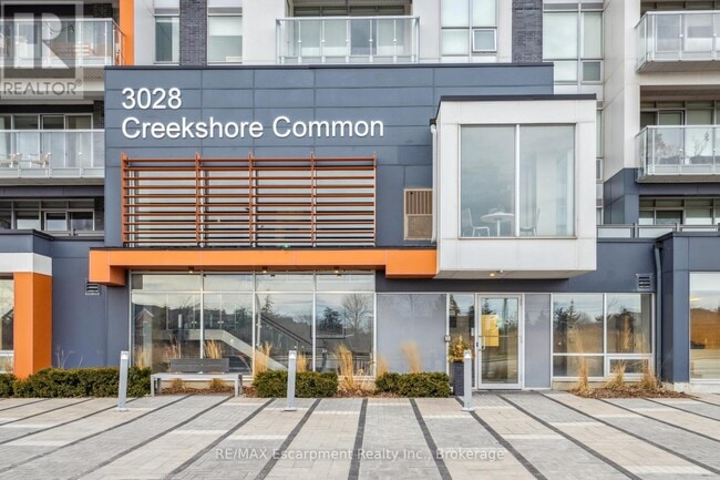 Building Photo - 3028 Creekshore Cmn
