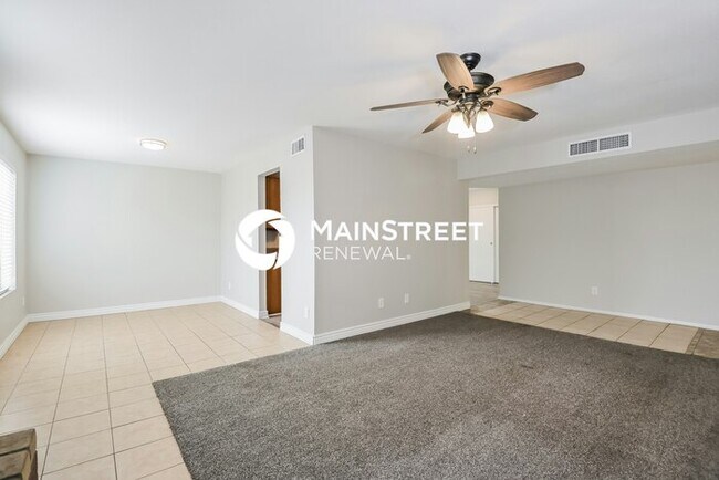 Foto del edificio - 4 Bedroom Pet-Friendly Home in Tucson, AZ with Main Street Renewal