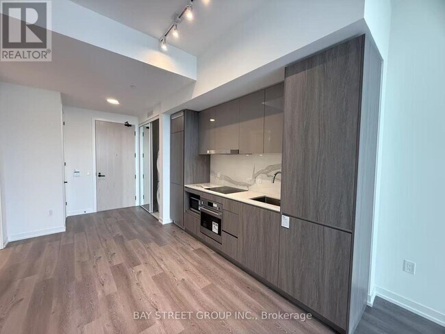 Photo du bâtiment - 28 Interchange Wy