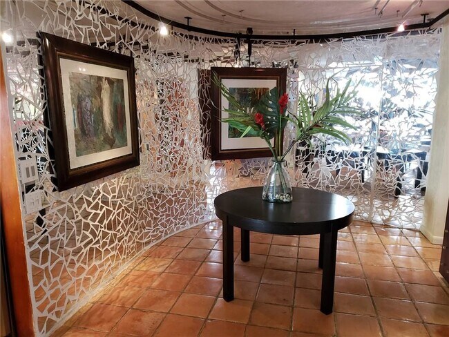 Foto del edificio - 3013 Harbor Dr