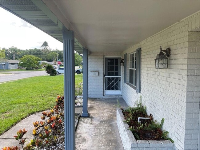 Building Photo - 7552 Cumber Dr