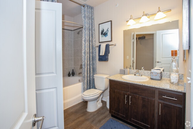 2BR 2BA - 989 SF - Residence at Midland