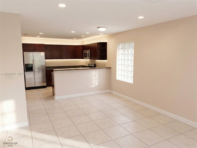 Foto del edificio - 10731 NW 16th Ct