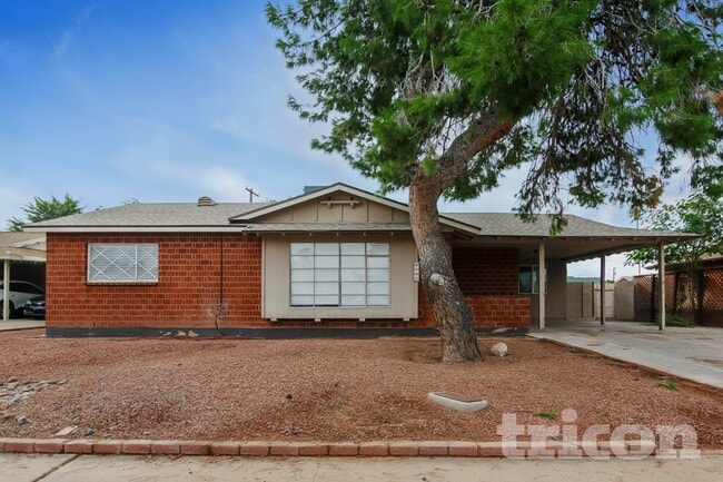 Building Photo - 4147 W Stella Ln