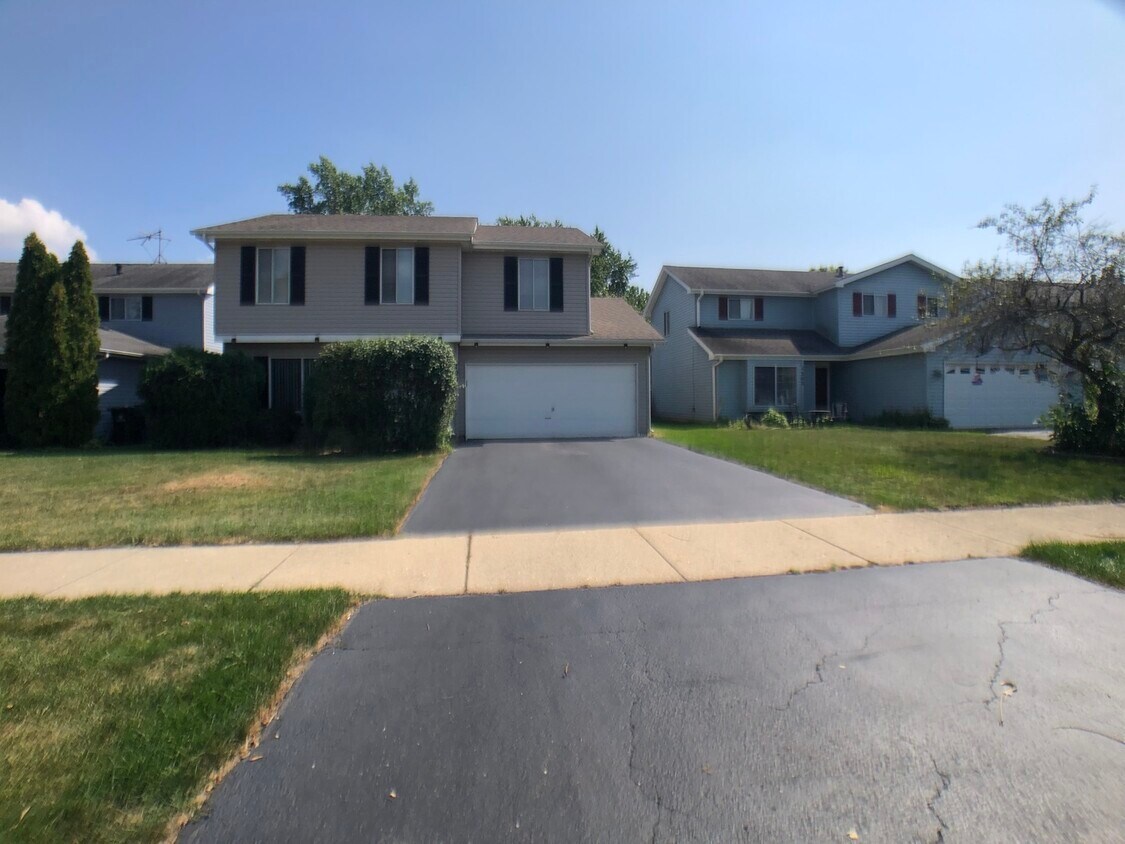 1208 Needham Rd, Naperville, IL 60563 House Rental in Naperville, IL