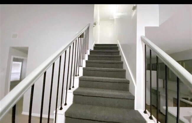 Foto del edificio - 12410 N Rachlin Cir