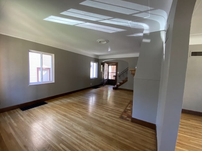 Building Photo - 3847 Revere Dr