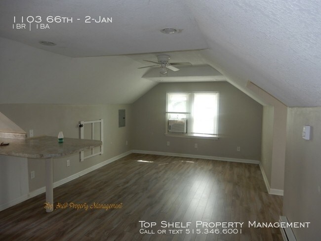 Building Photo - Duplex