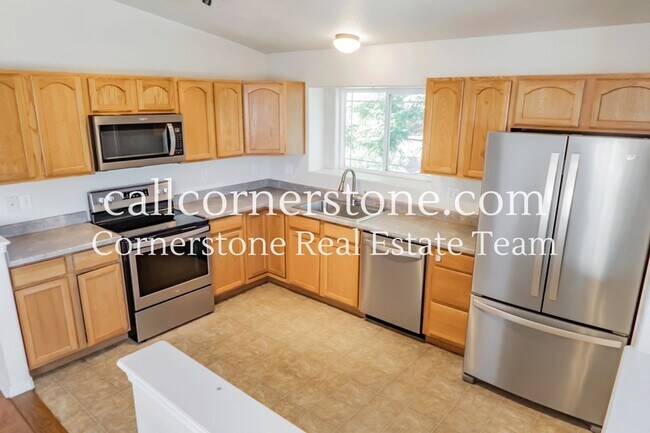 Building Photo - 1415 Madison Ridge Heights