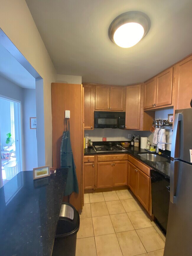 Kitchen - 1260 21st St NW