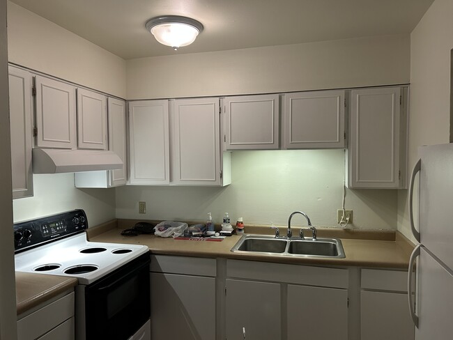 Foto del edificio - 667 Robinwood Dr
