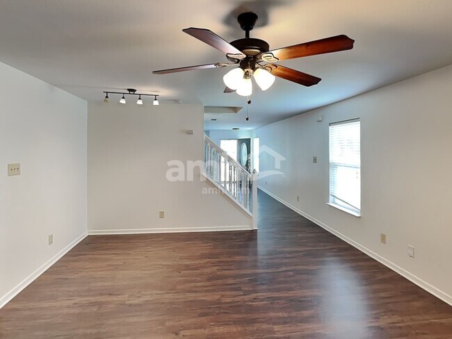 Foto del edificio - 1113 Swearngan Ridge Ct