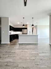 Building Photo - 305 W Fm 1187