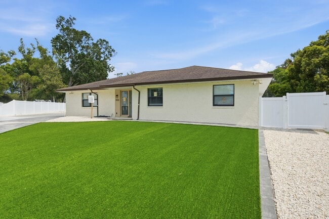 Foto del edificio - 1433 Ellison Ln