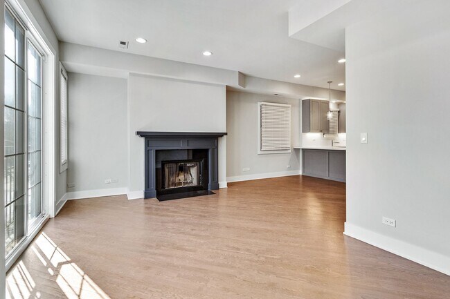 Foto del edificio - 2714 N Wayne Ave