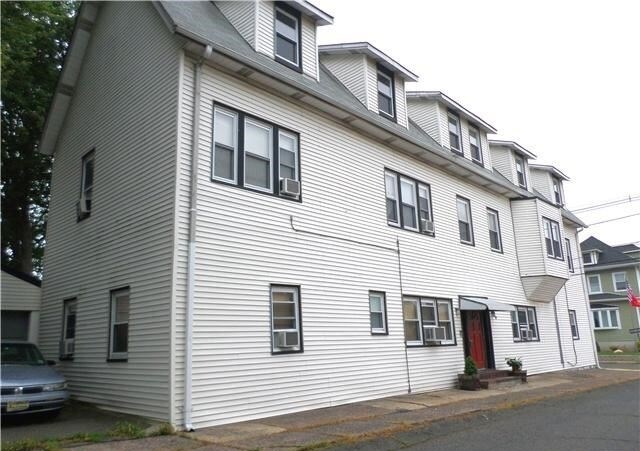 Primary Photo - 72 Hazelton St