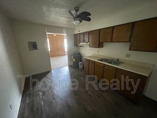 Foto del edificio - 1428 Davis St